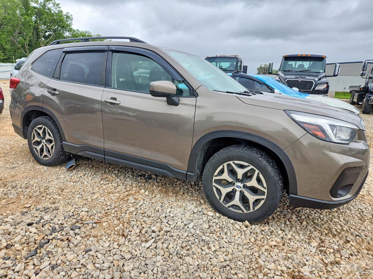 2020 SUBARU FORESTER