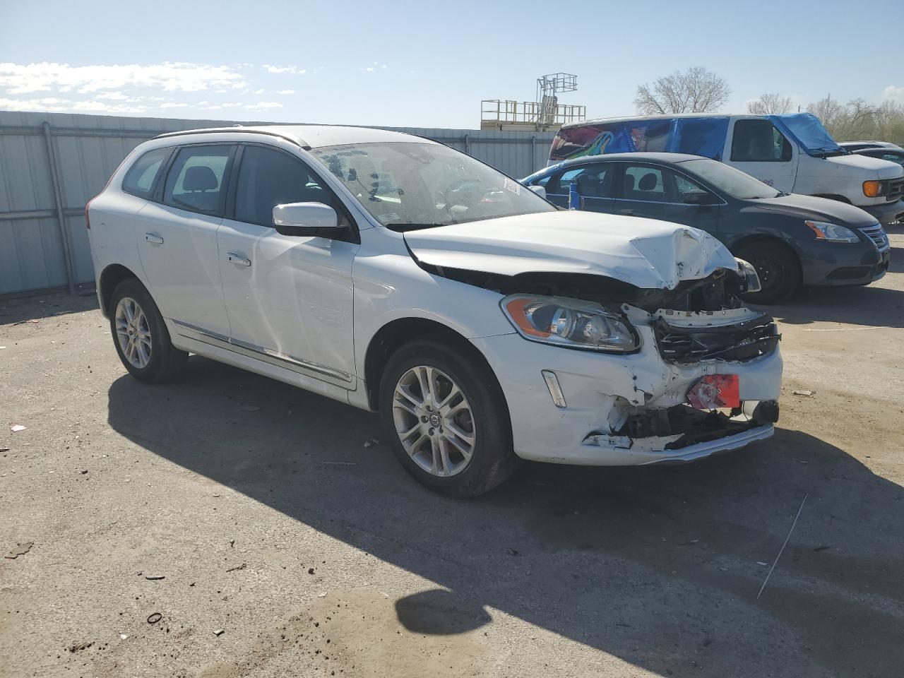 2015 VOLVO XC60