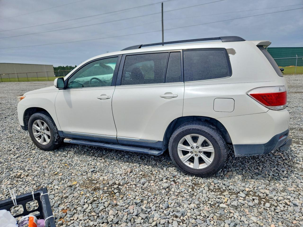 2011 TOYOTA HIGHLANDER