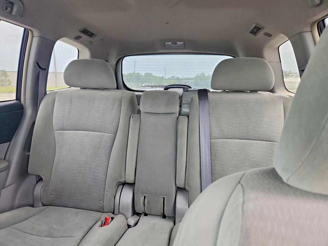 2011 TOYOTA HIGHLANDER