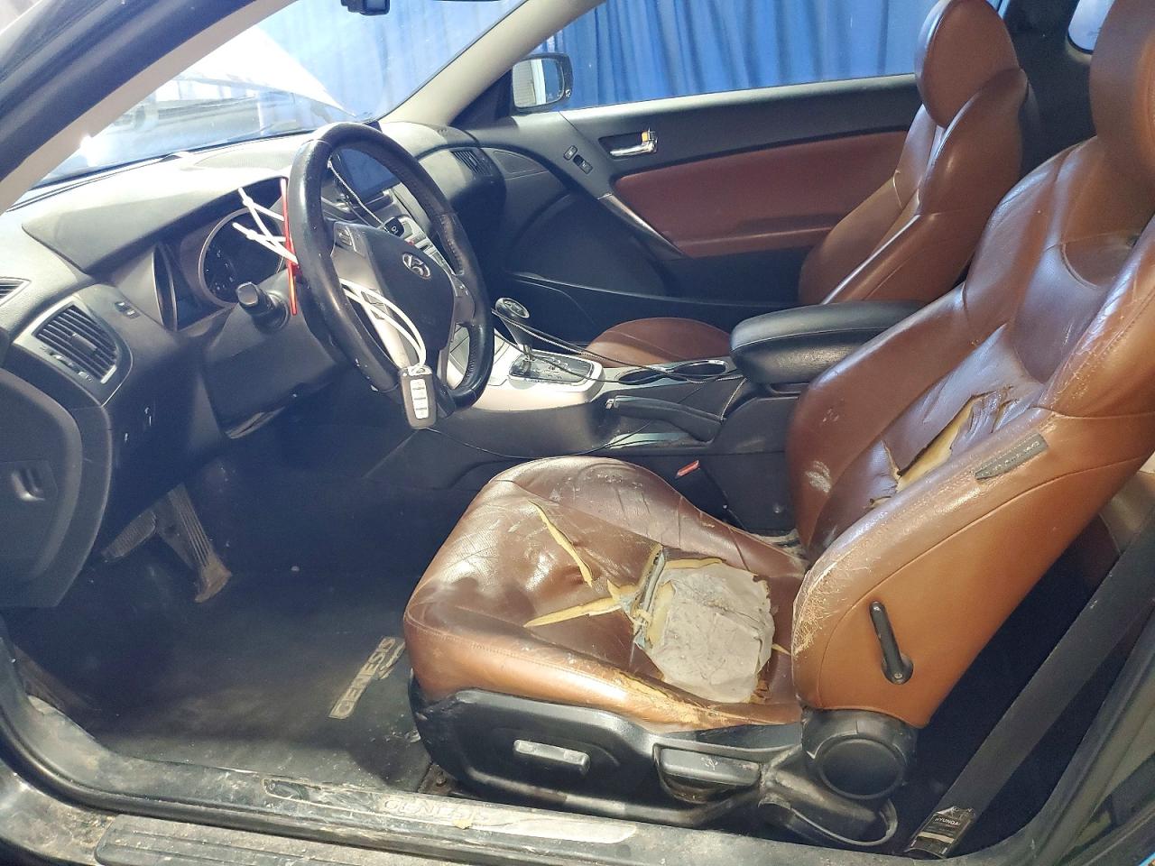 2010 HYUNDAI GENESIS