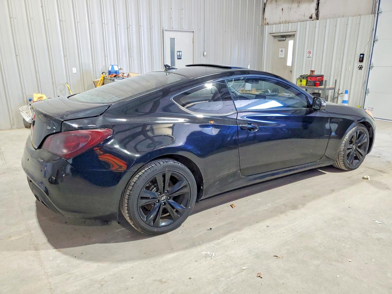 2010 HYUNDAI GENESIS