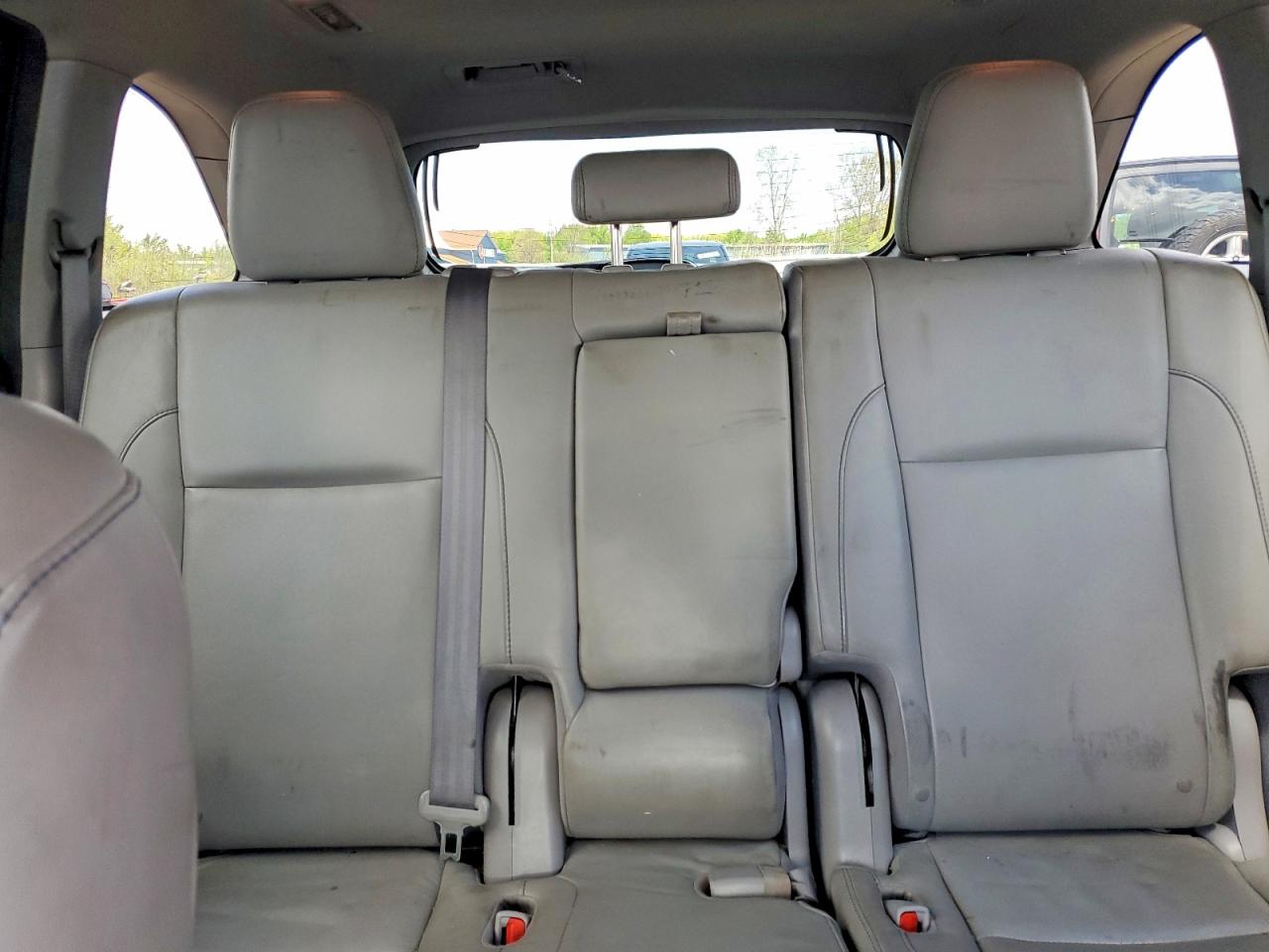 2016 TOYOTA HIGHLANDER