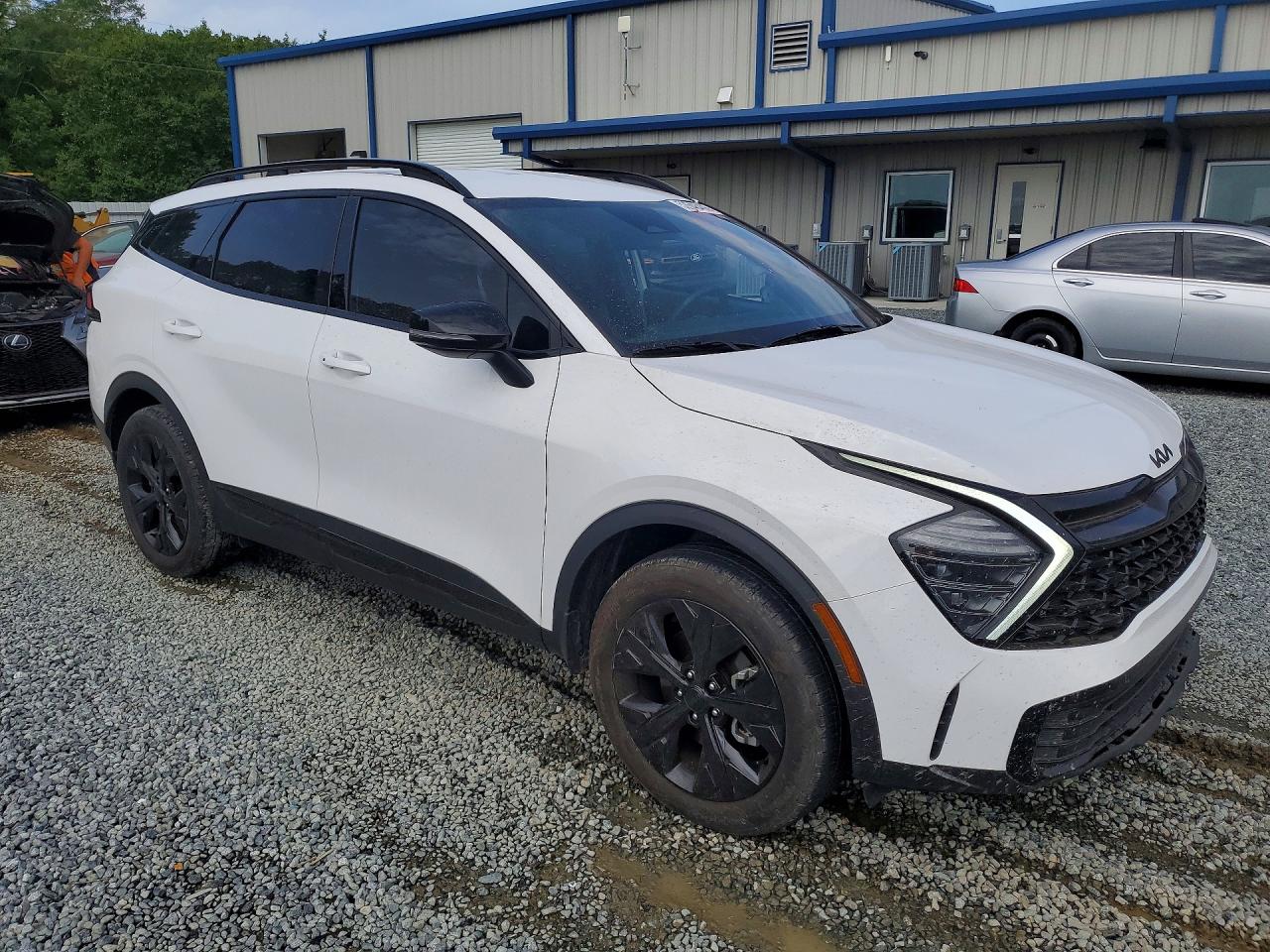 2025 KIA SPORTAGE X