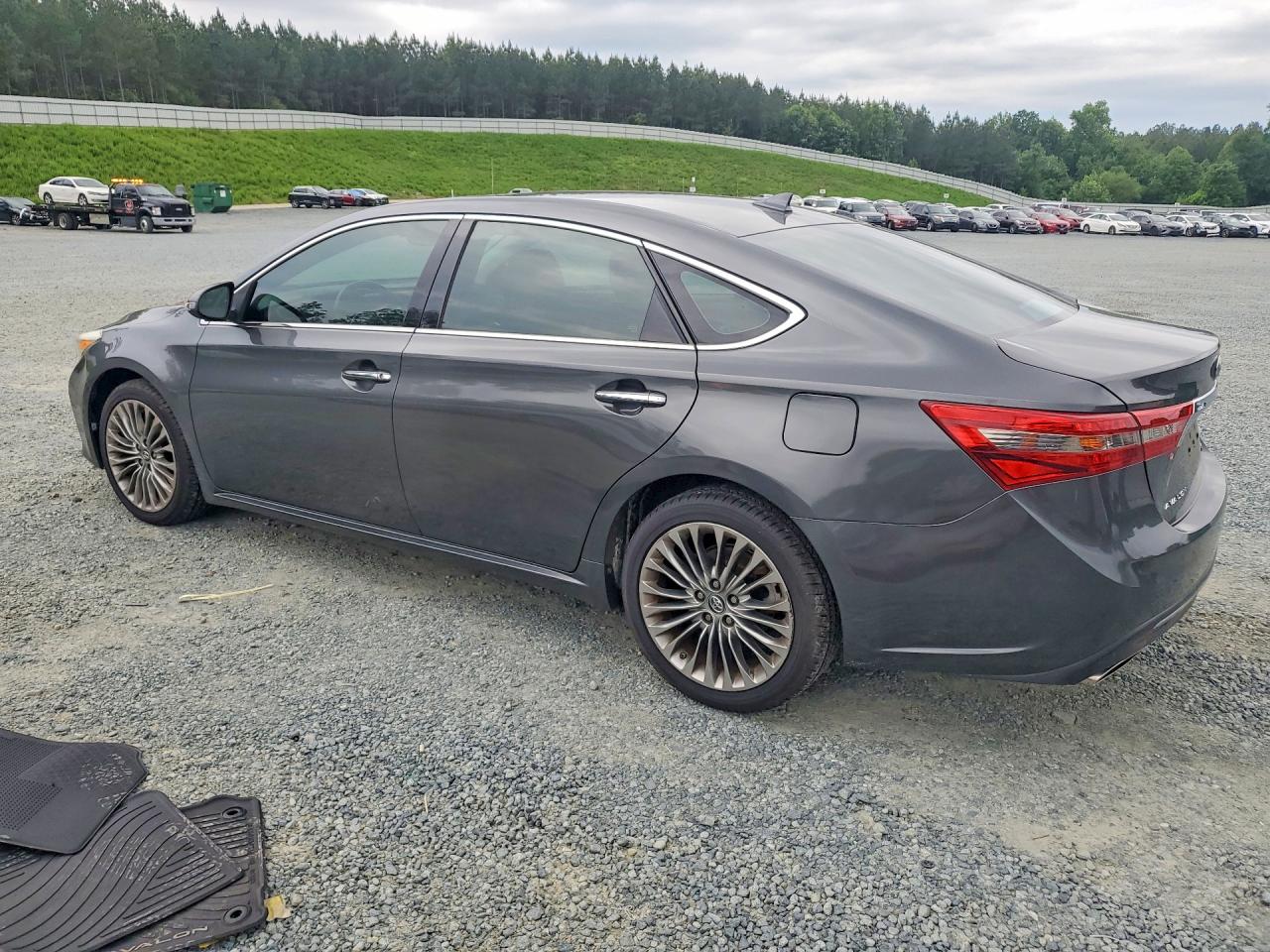 2016 TOYOTA AVALON