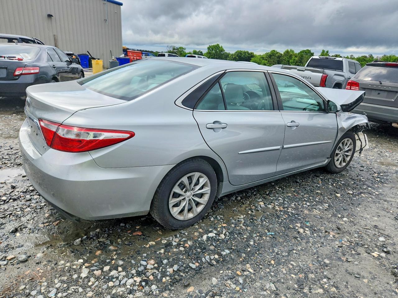 2015 TOYOTA CAMRY