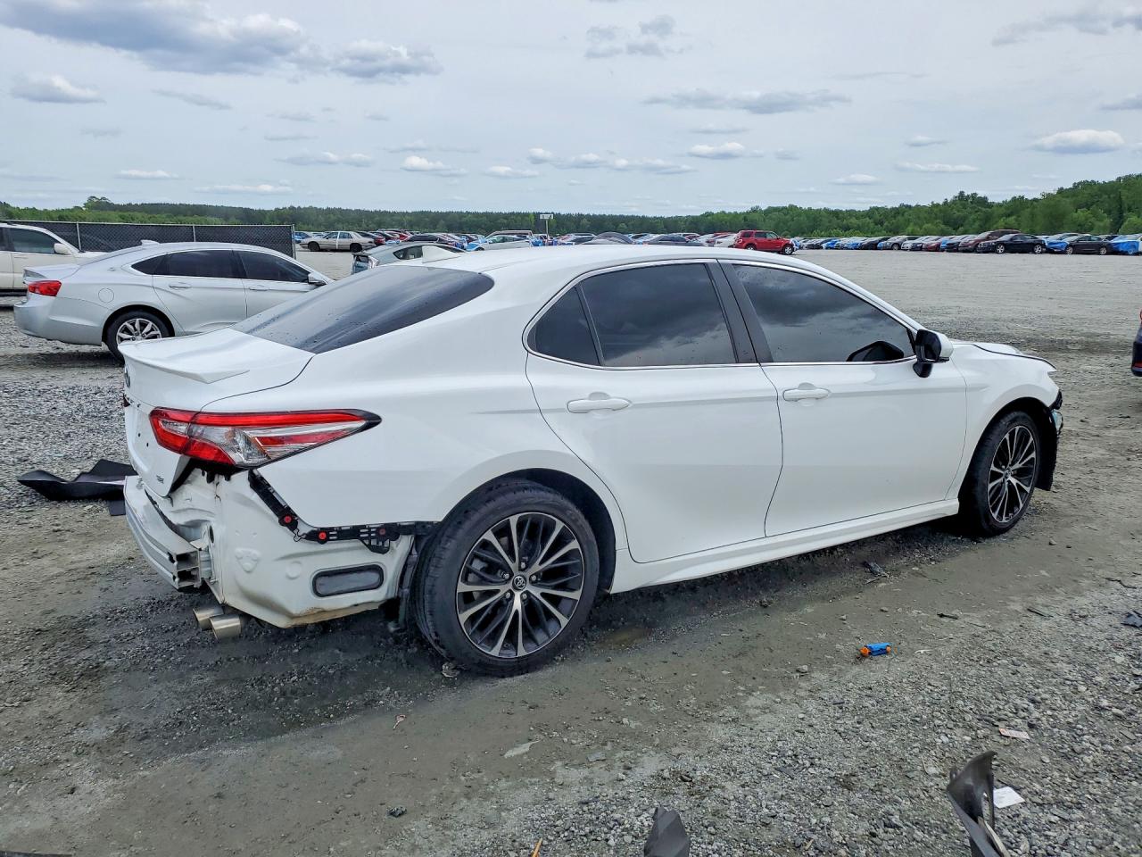 2019 TOYOTA CAMRY