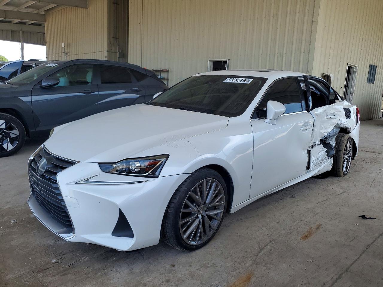 2017 LEXUS IS