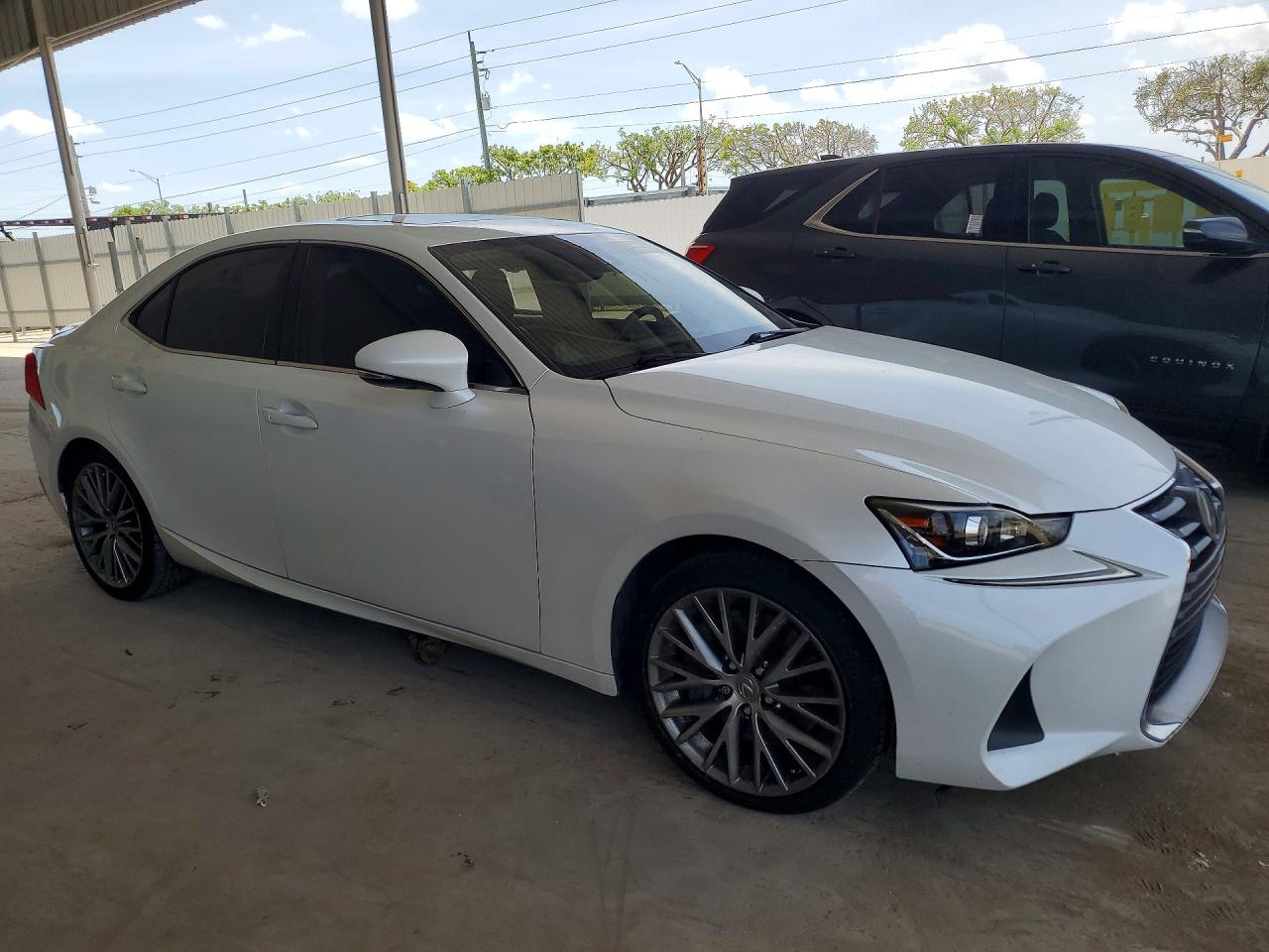 2017 LEXUS IS