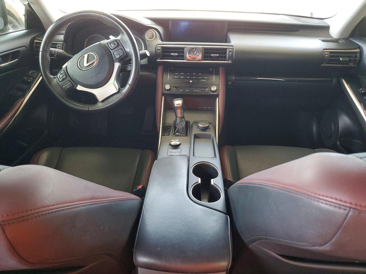 2017 LEXUS IS