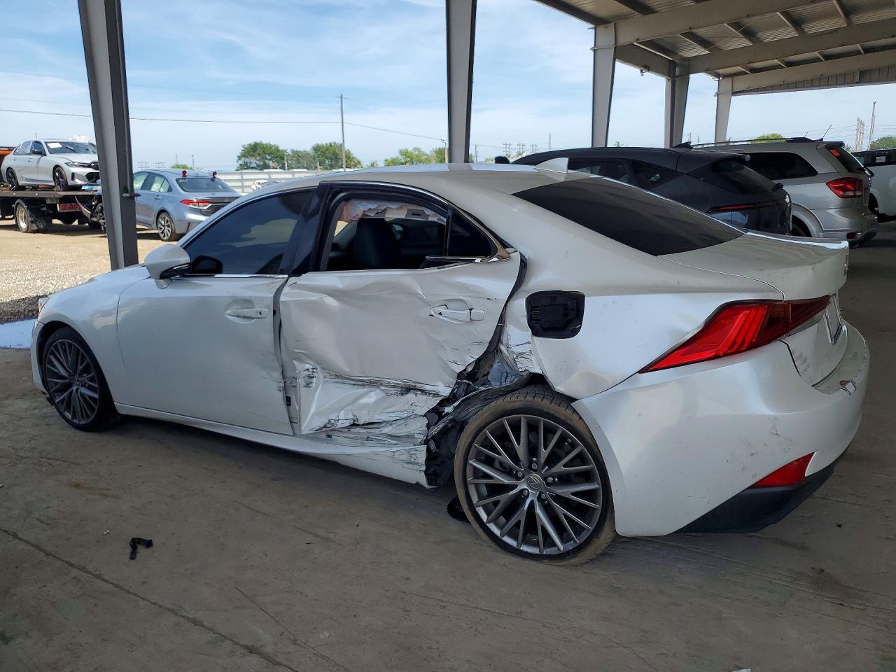 2017 LEXUS IS
