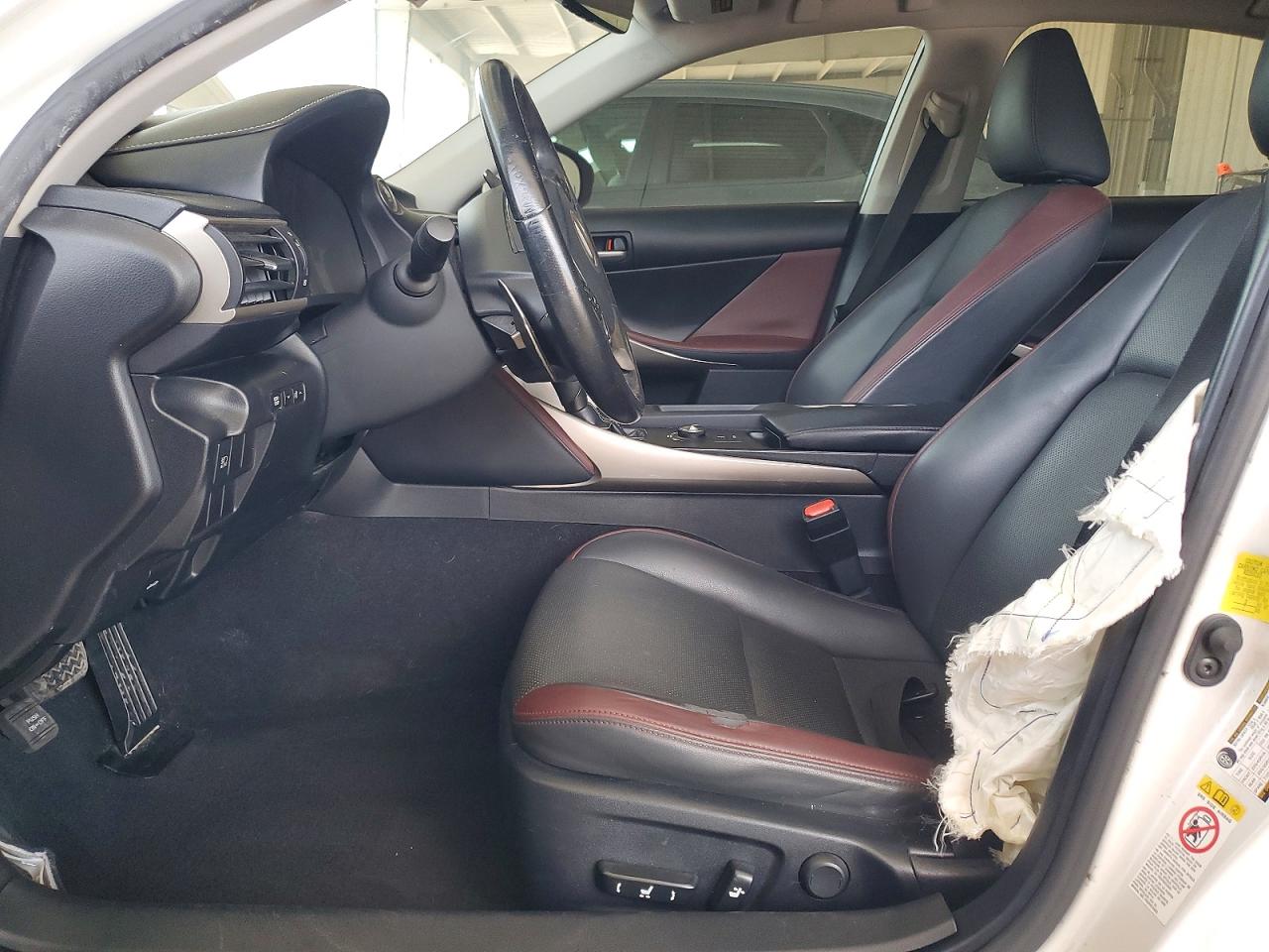 2017 LEXUS IS