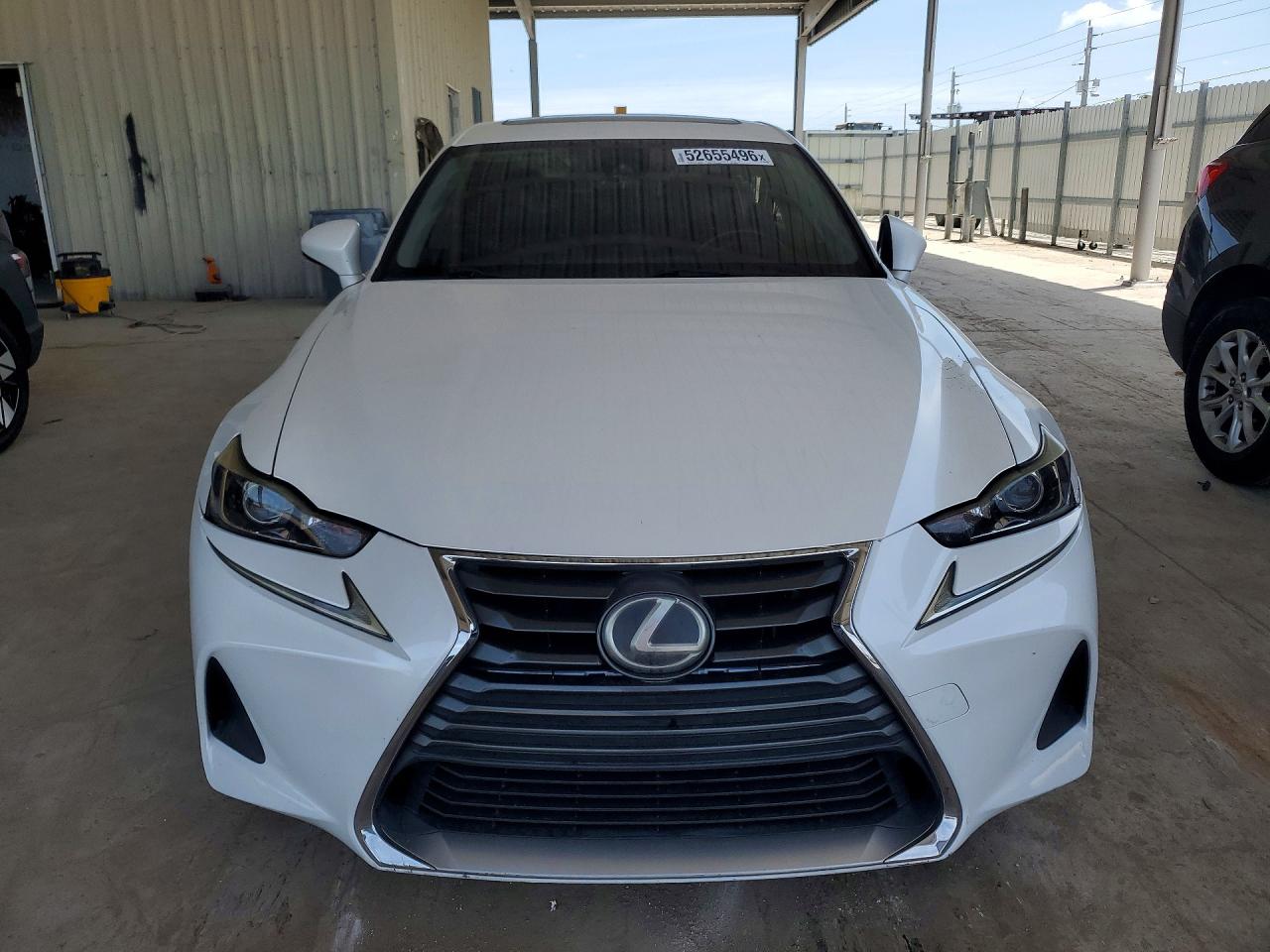 2017 LEXUS IS