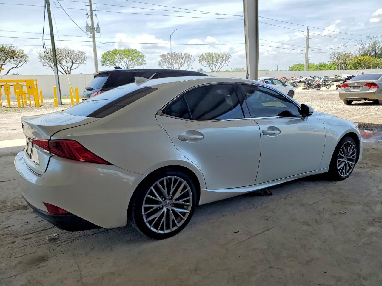 2017 LEXUS IS