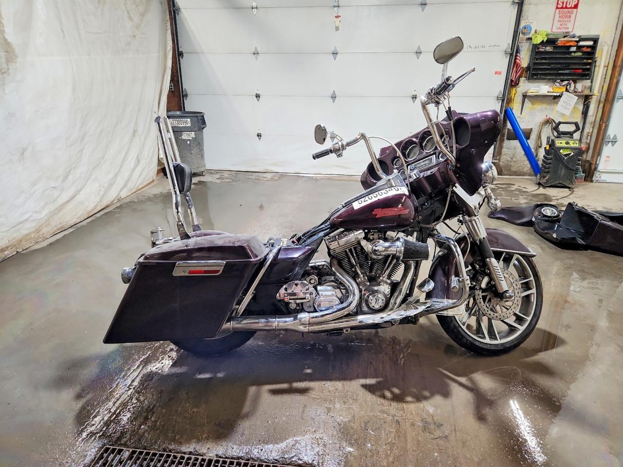 2005 HARLEY-DAVIDSON FL