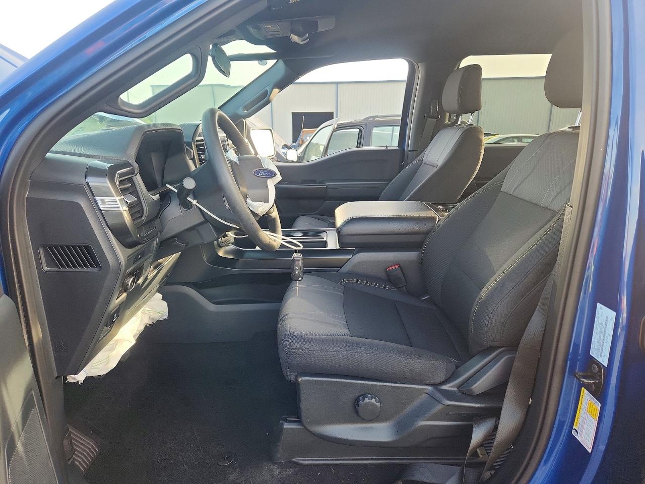 2025 FORD F150 STX