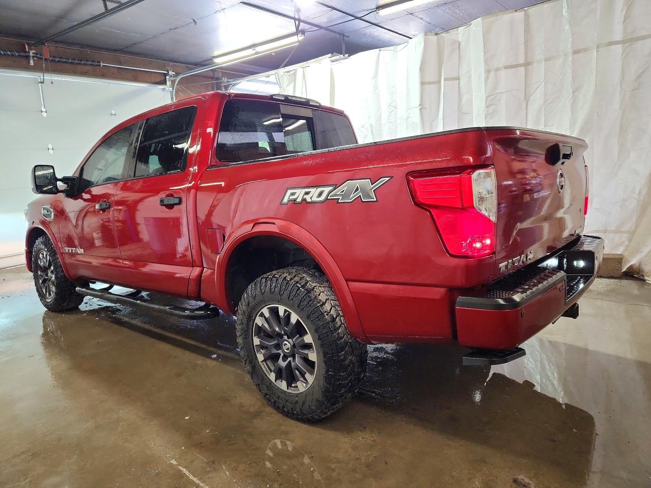 2017 NISSAN TITAN