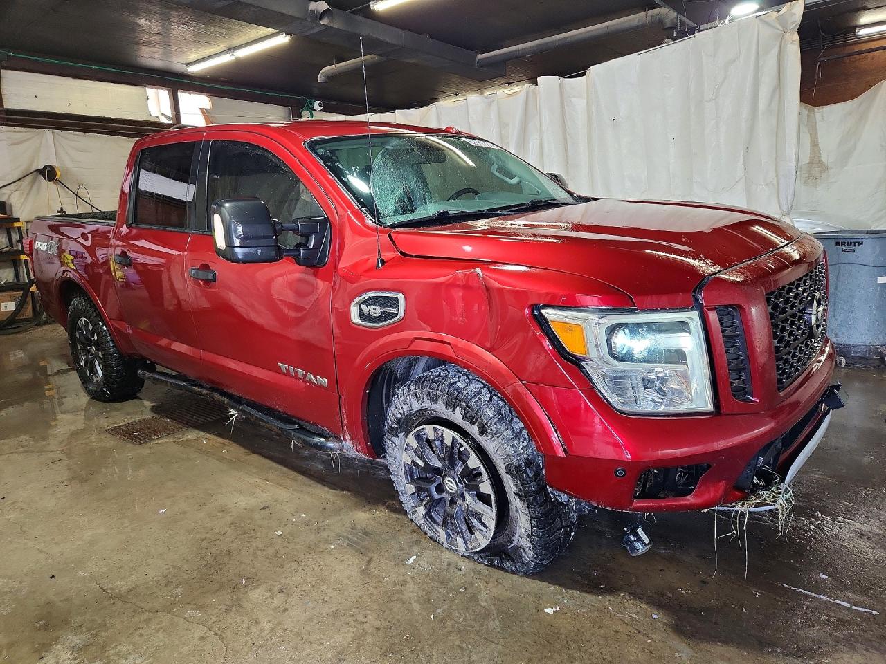 2017 NISSAN TITAN