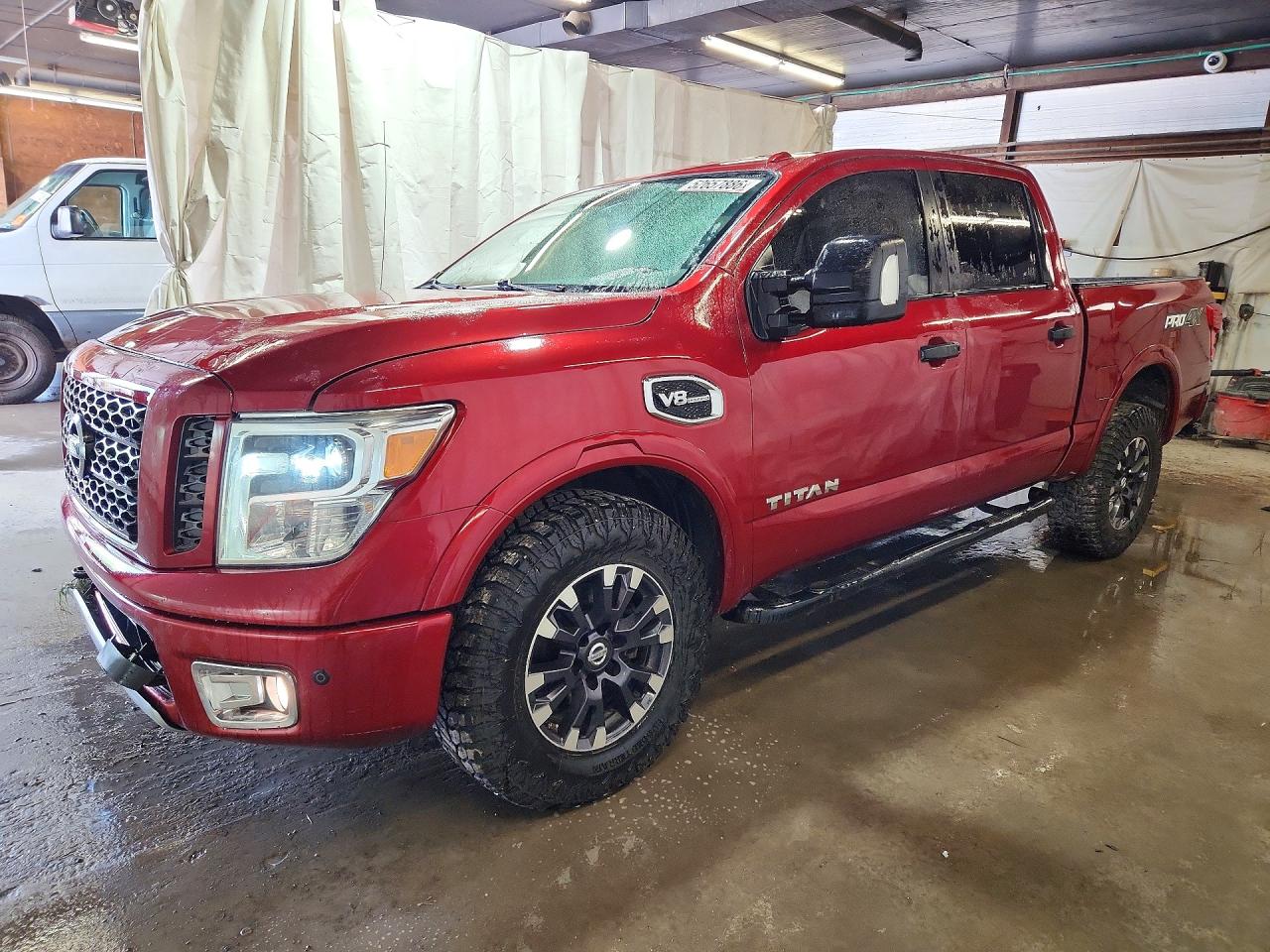 2017 NISSAN TITAN
