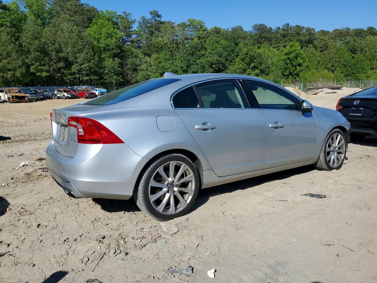 2016 VOLVO S60