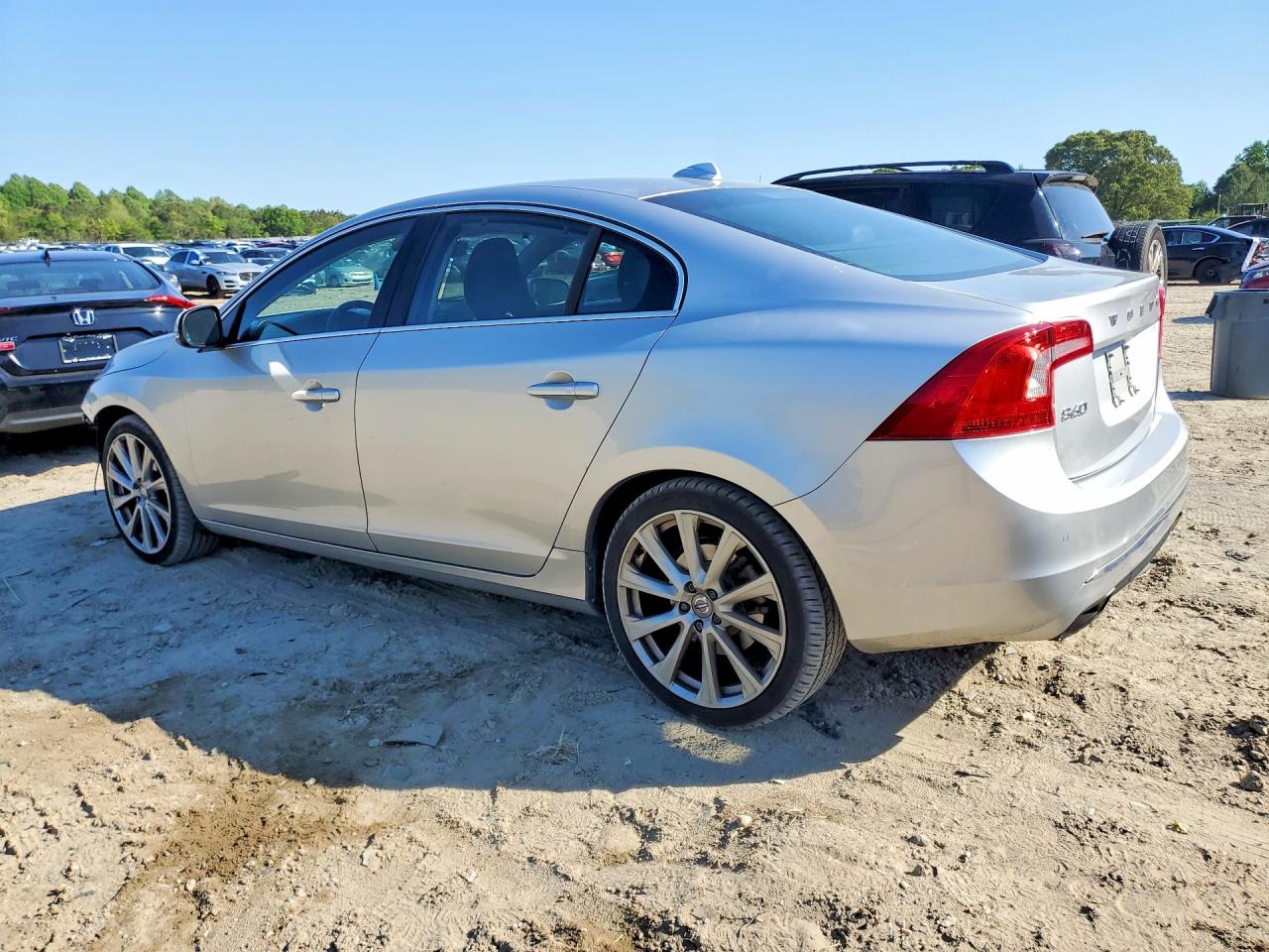 2016 VOLVO S60