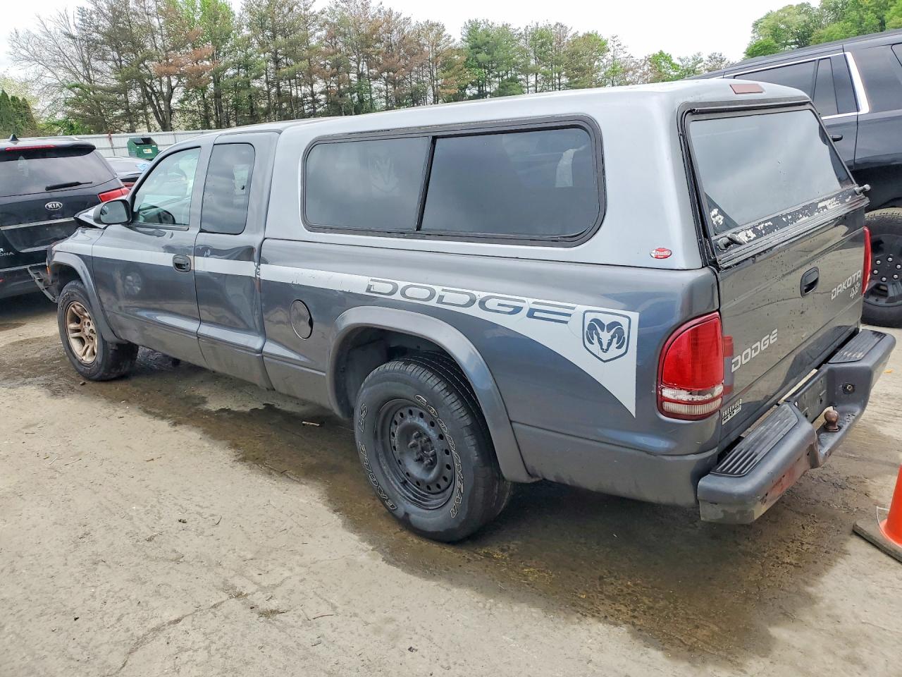 2004 DODGE DAKOTA