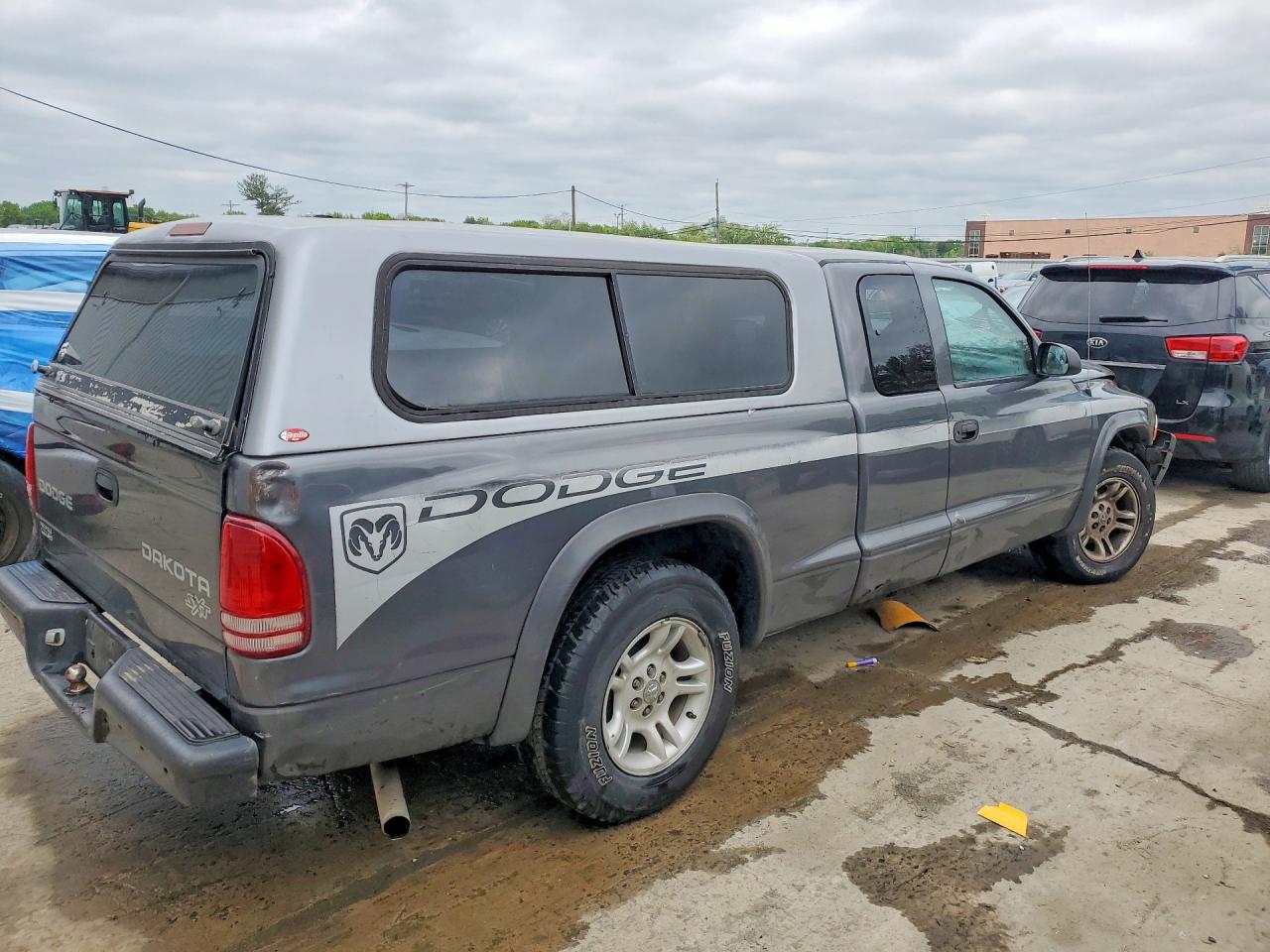 2004 DODGE DAKOTA