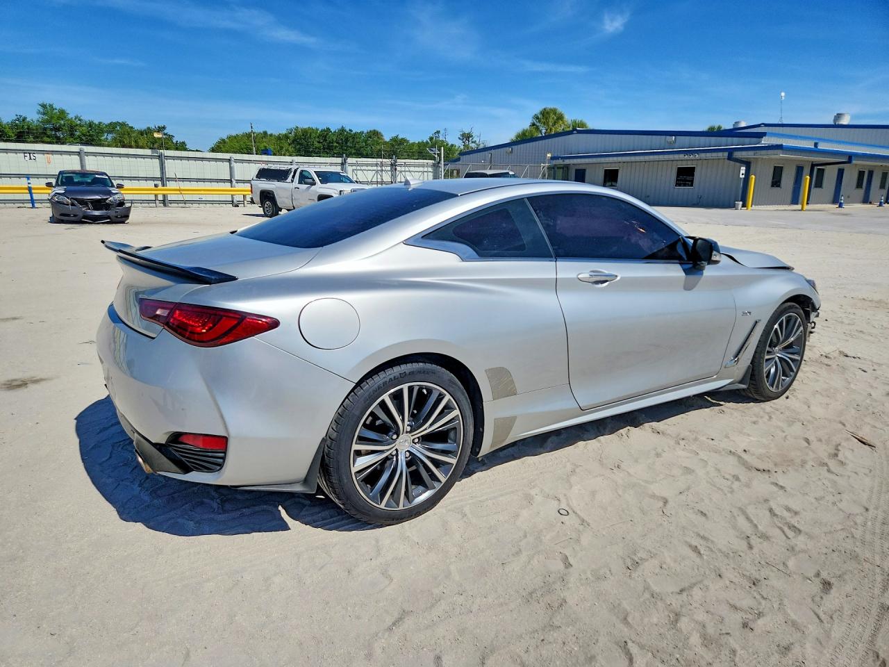 2017 INFINITI Q60