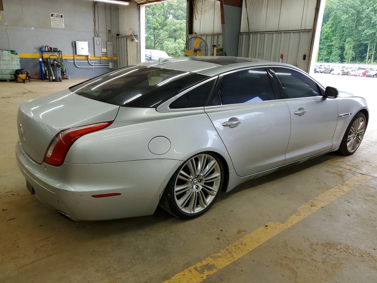 2013 JAGUAR XJ