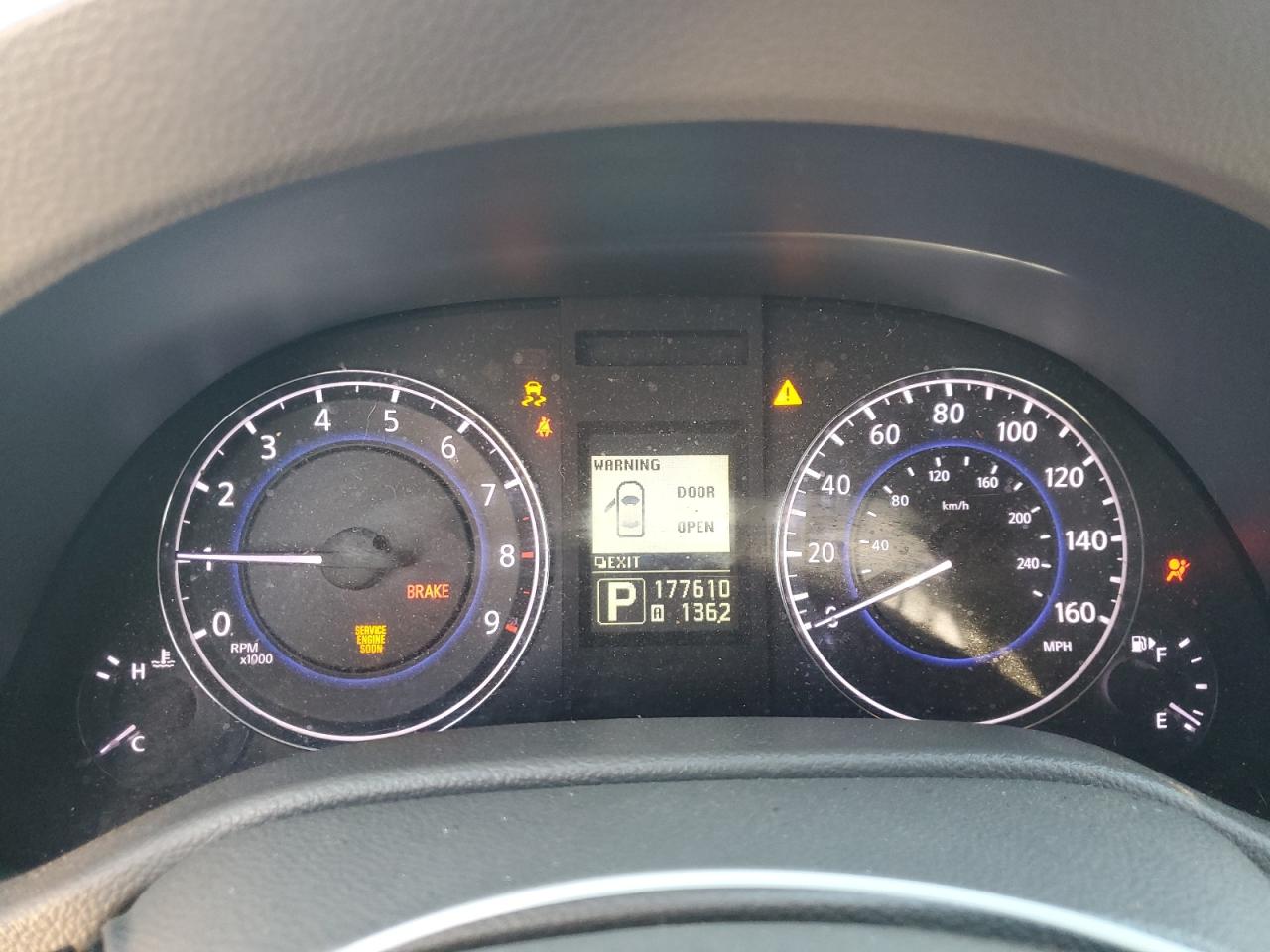 2013 INFINITI G37