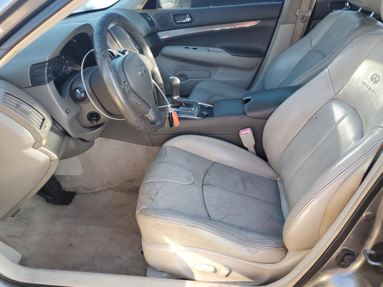 2013 INFINITI G37