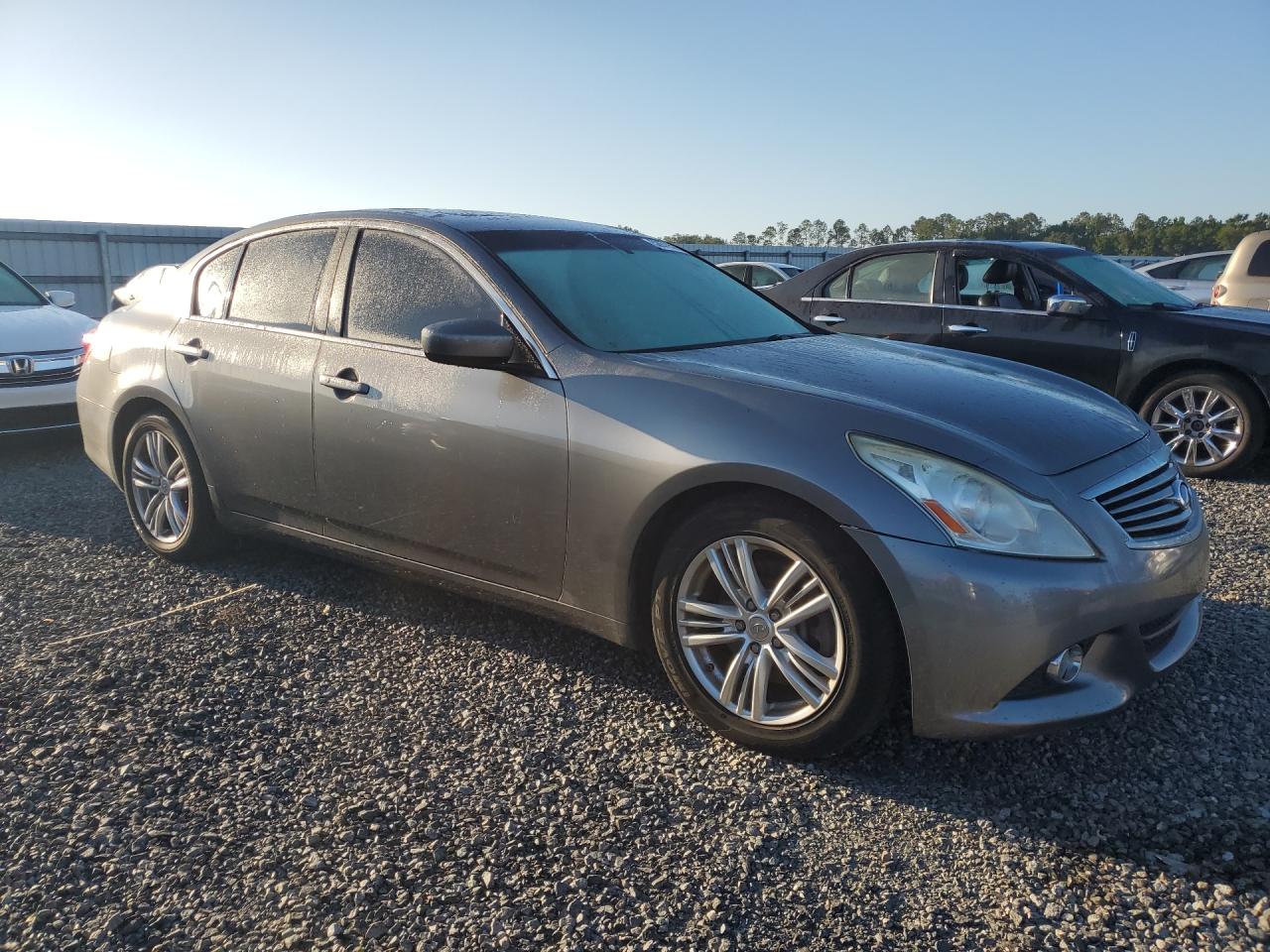 2013 INFINITI G37