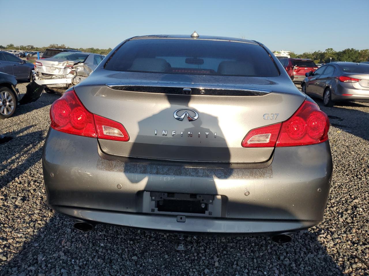 2013 INFINITI G37