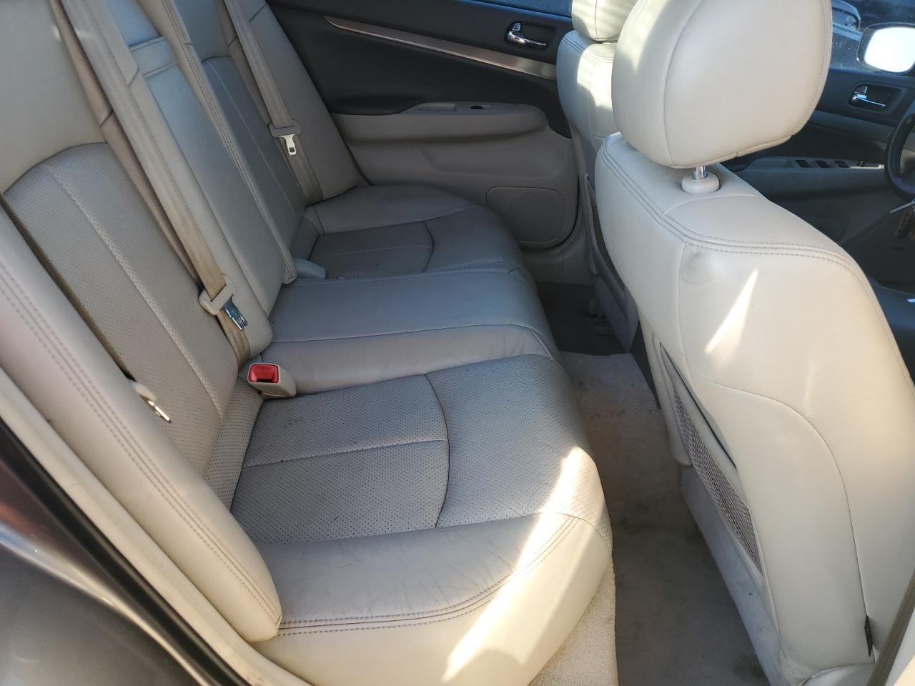 2013 INFINITI G37