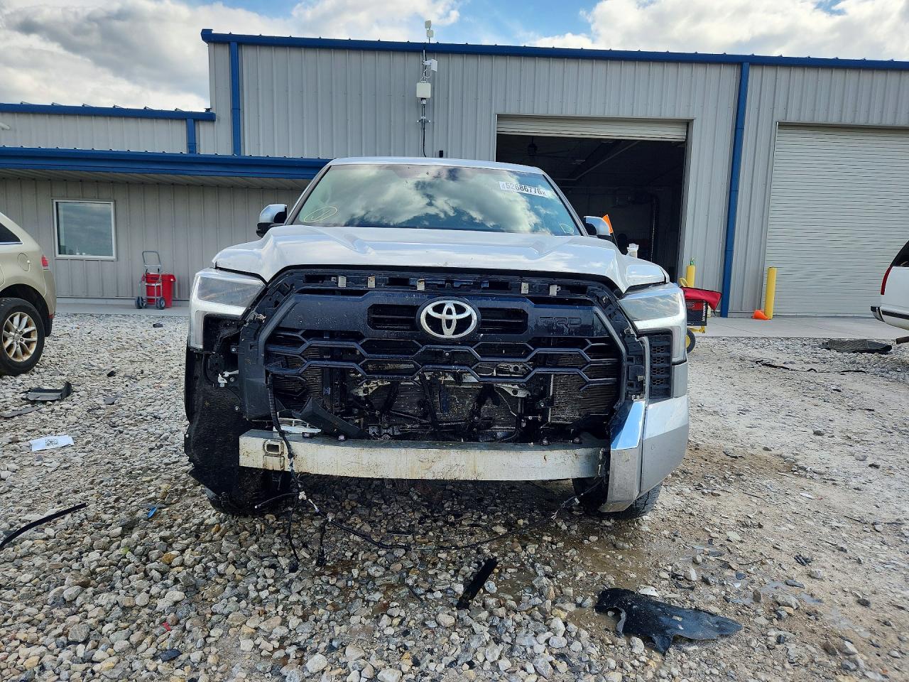 2023 TOYOTA TUNDRA
