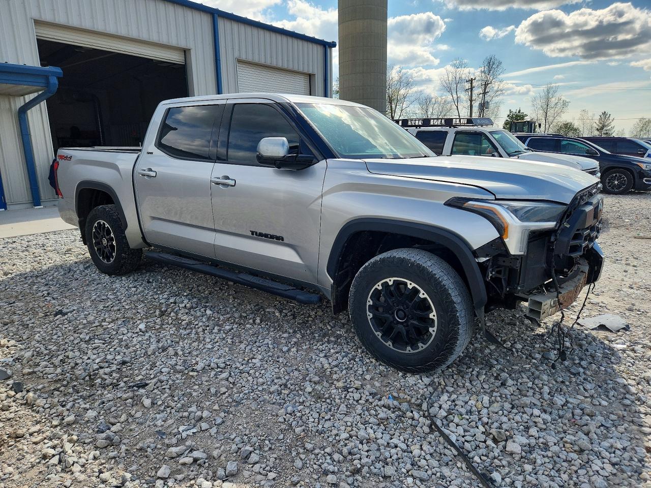 2023 TOYOTA TUNDRA
