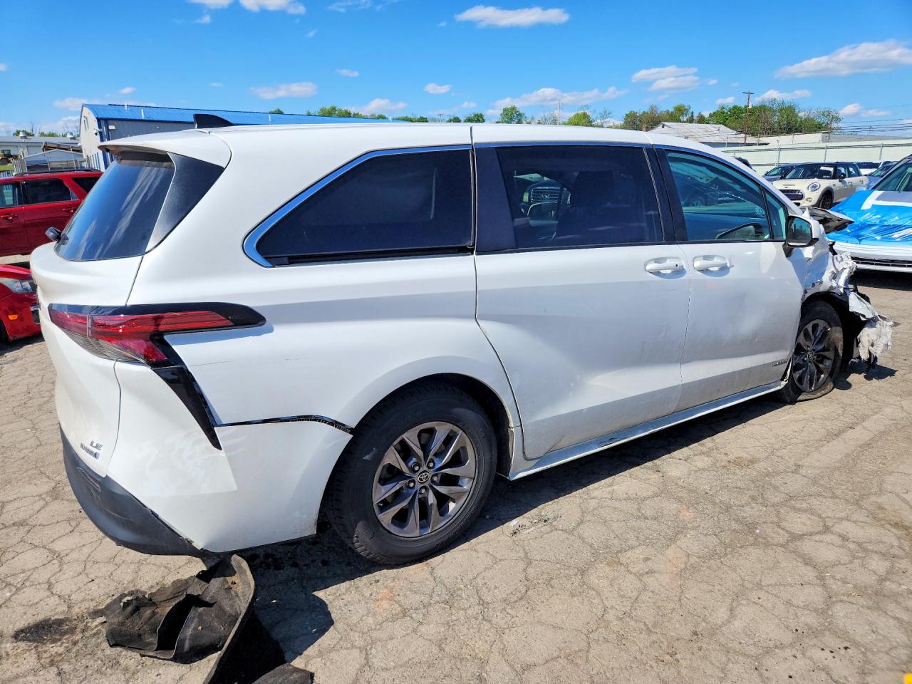 2021 TOYOTA SIENNA