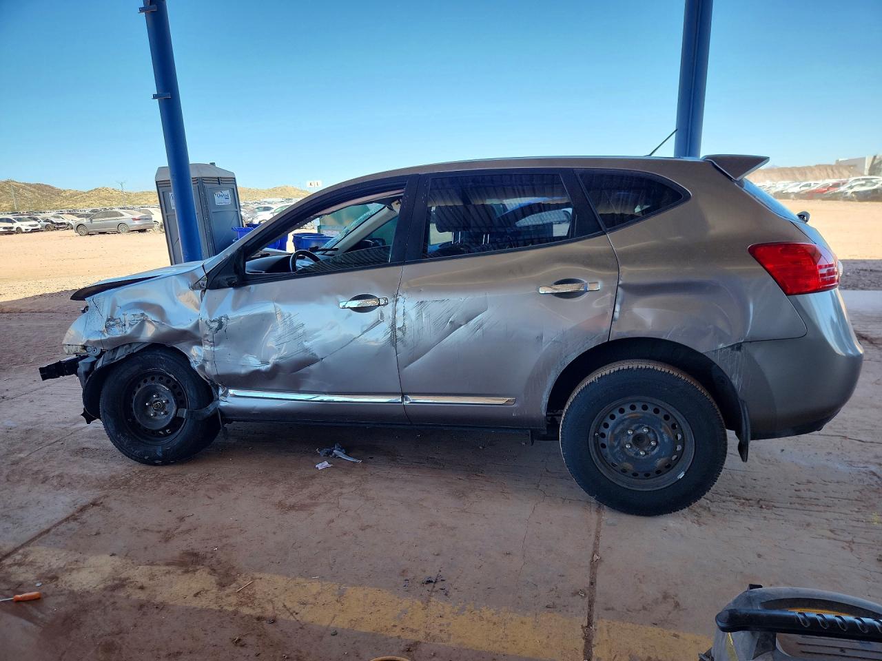 2011 NISSAN ROGUE