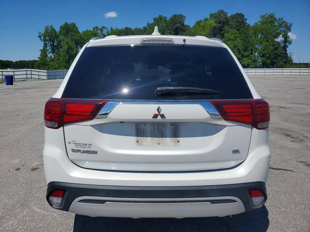 2020 MITSUBISHI OUTLANDER