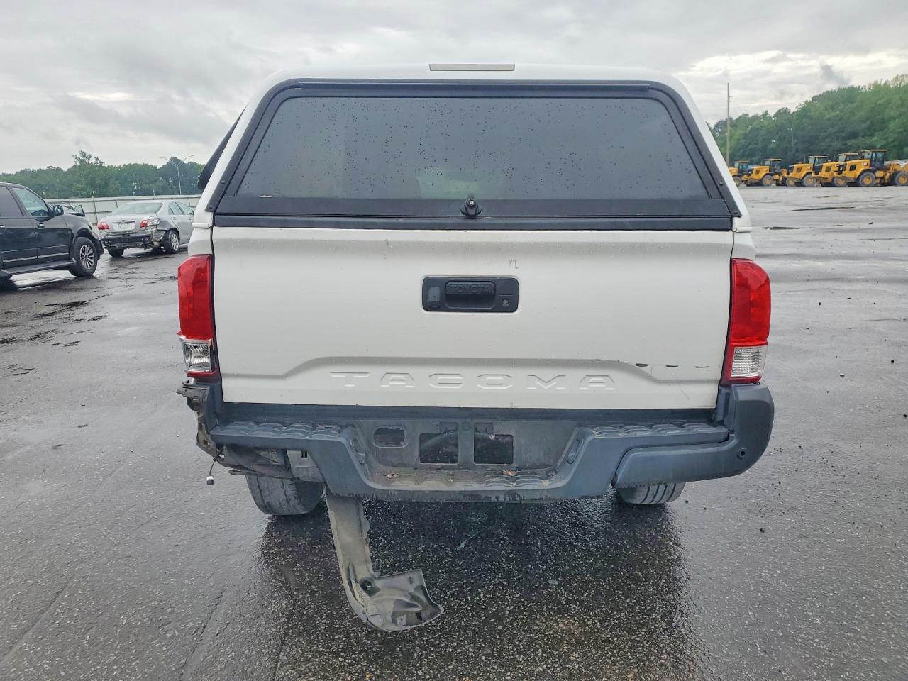 2017 TOYOTA TACOMA