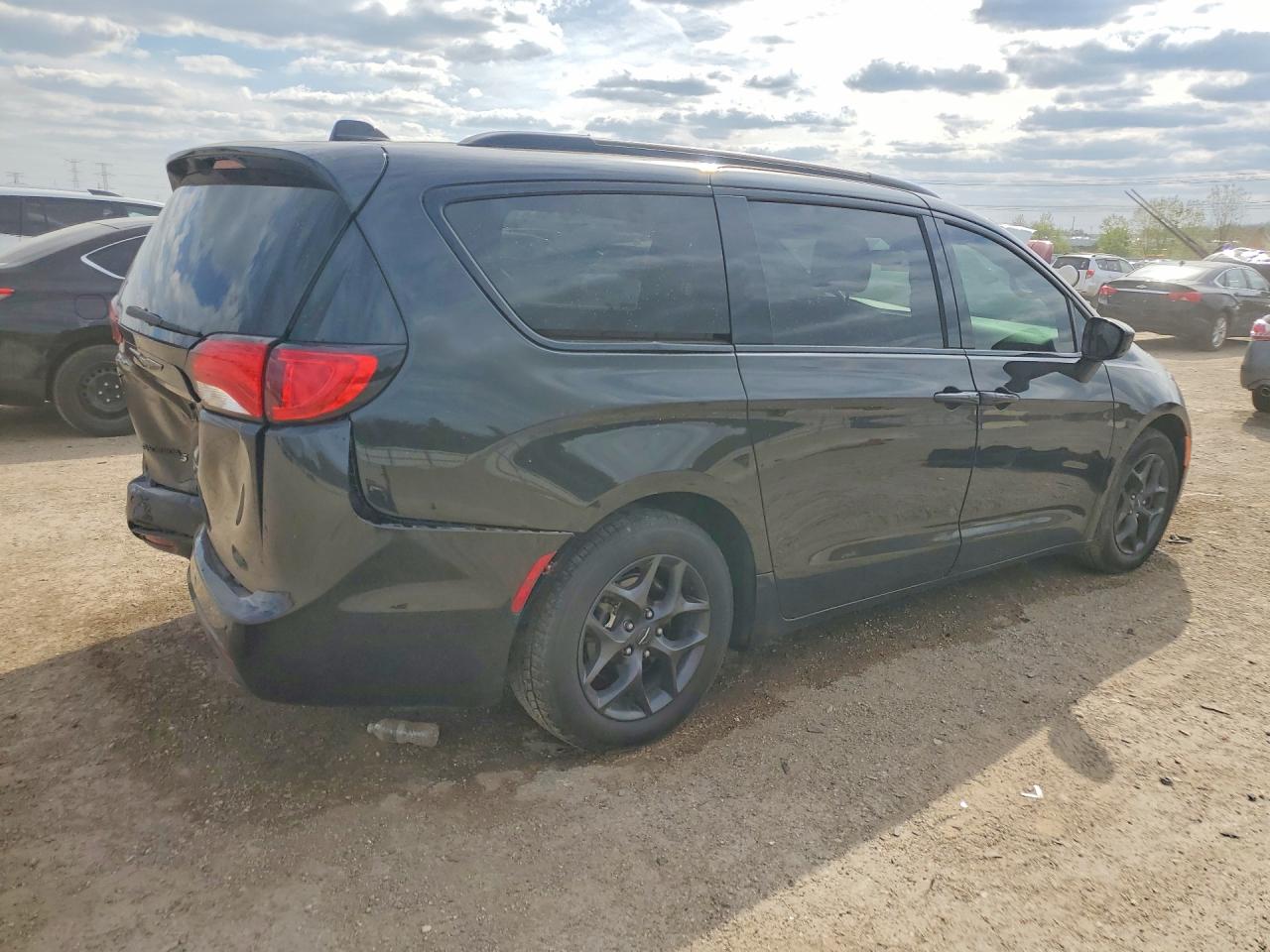 2018 CHRYSLER PACIFICA