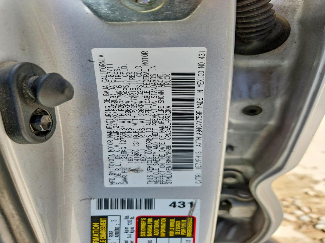 2011 TOYOTA TACOMA