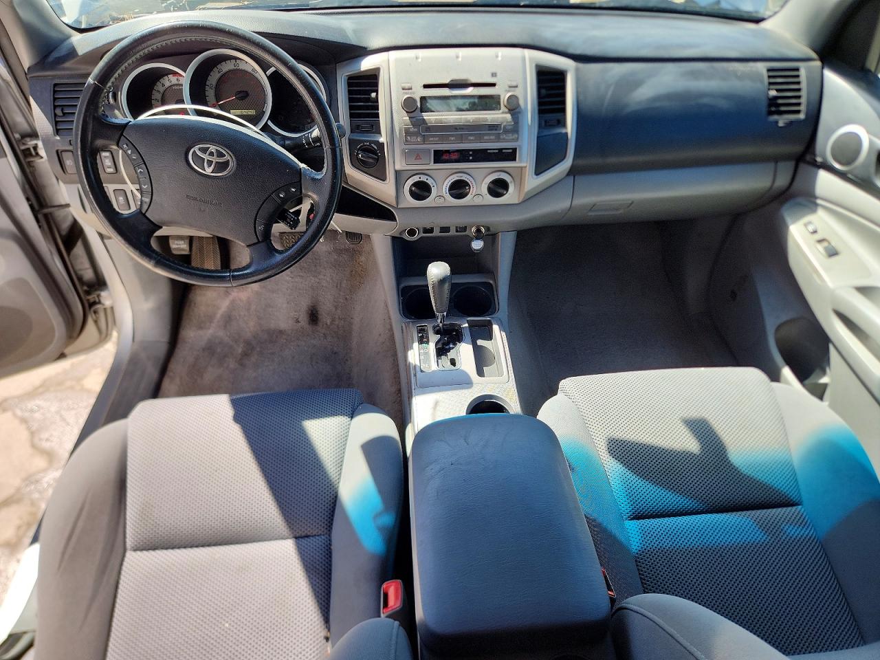2011 TOYOTA TACOMA