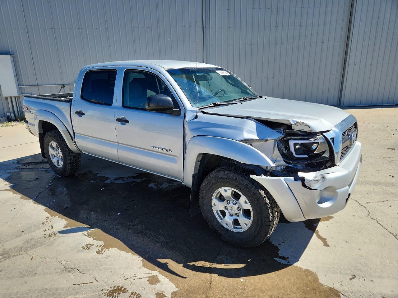 2011 TOYOTA TACOMA