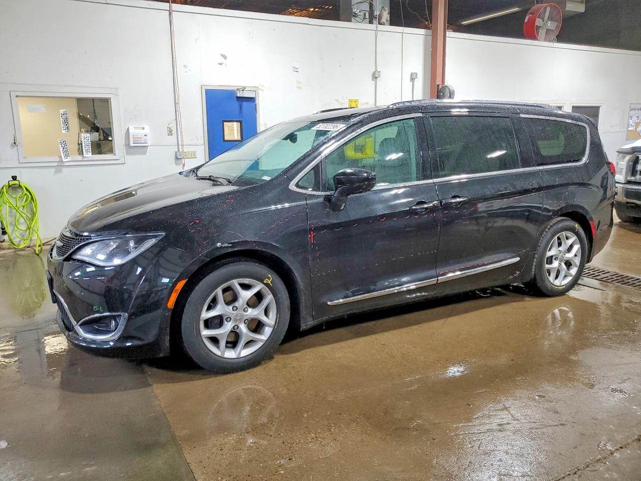 2017 CHRYSLER PACIFICA