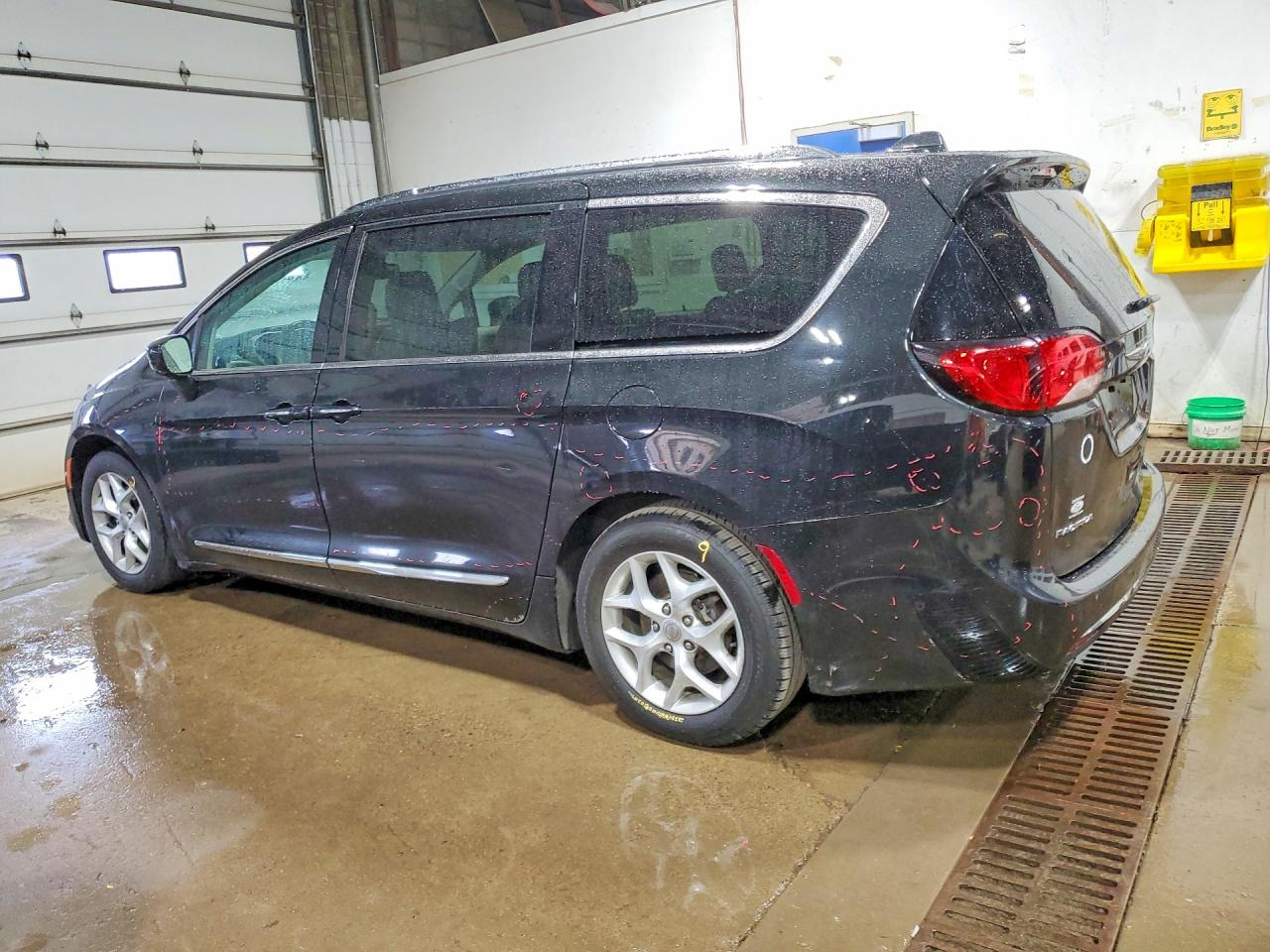 2017 CHRYSLER PACIFICA