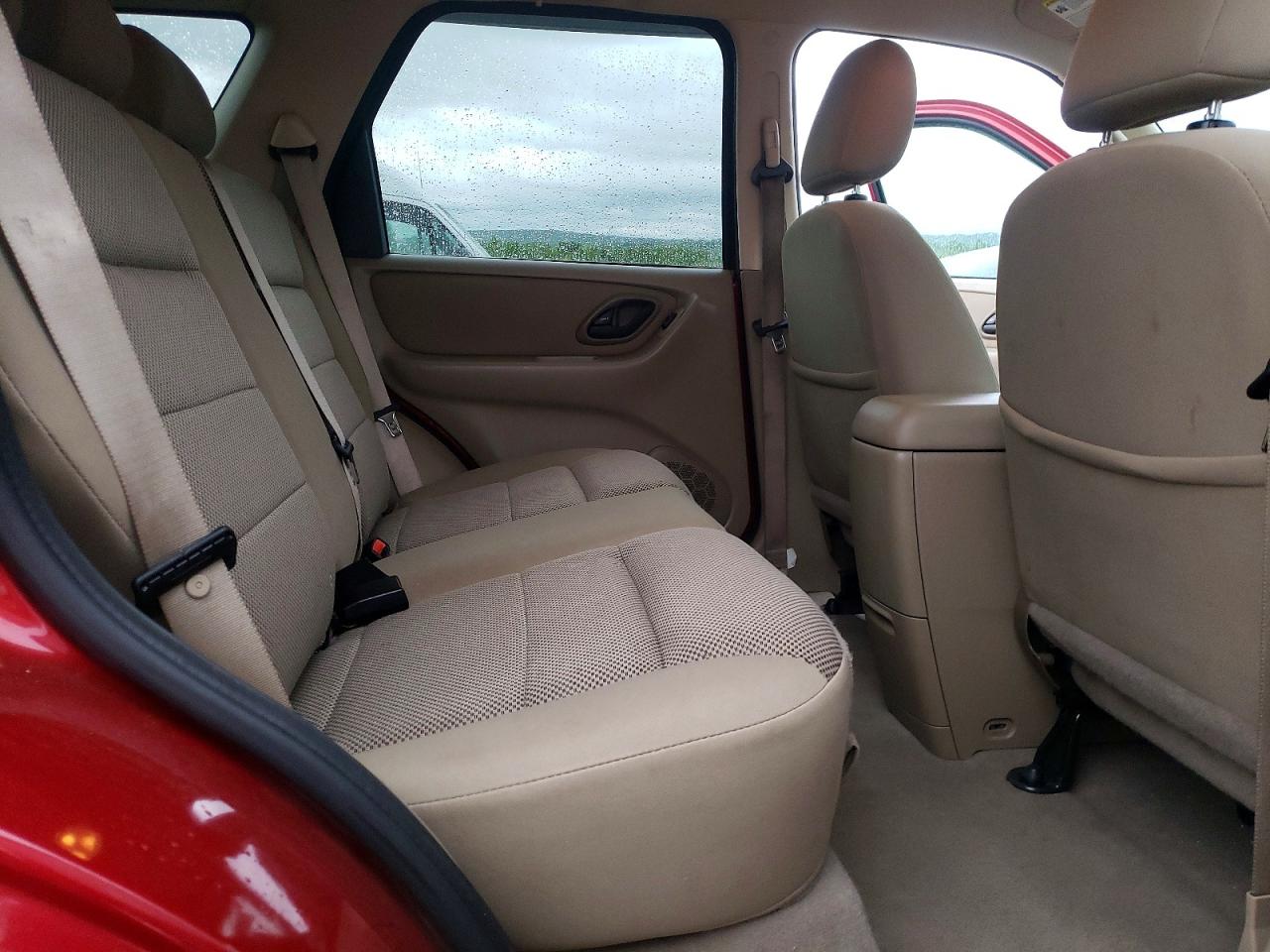 2005 FORD ESCAPE