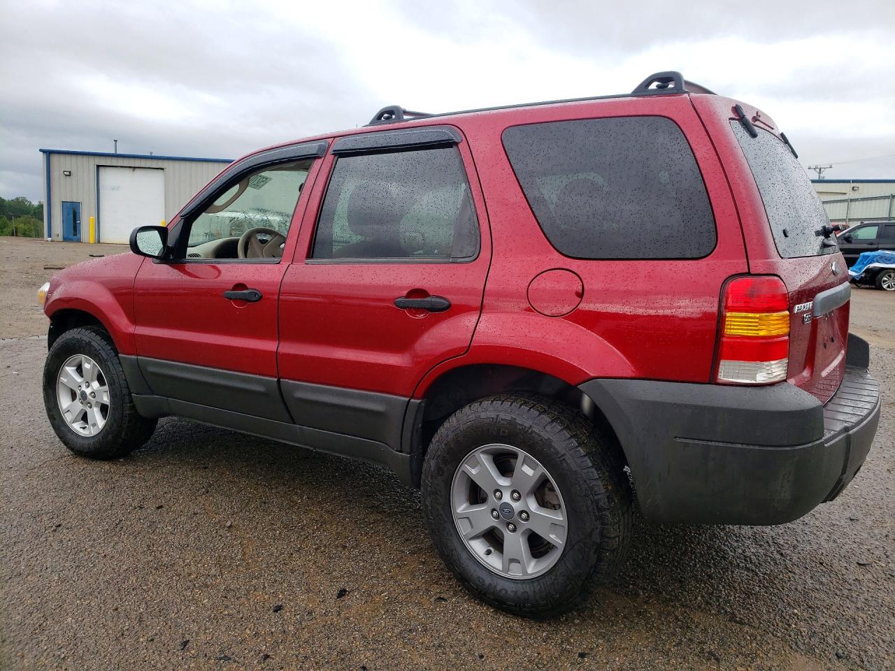 2005 FORD ESCAPE