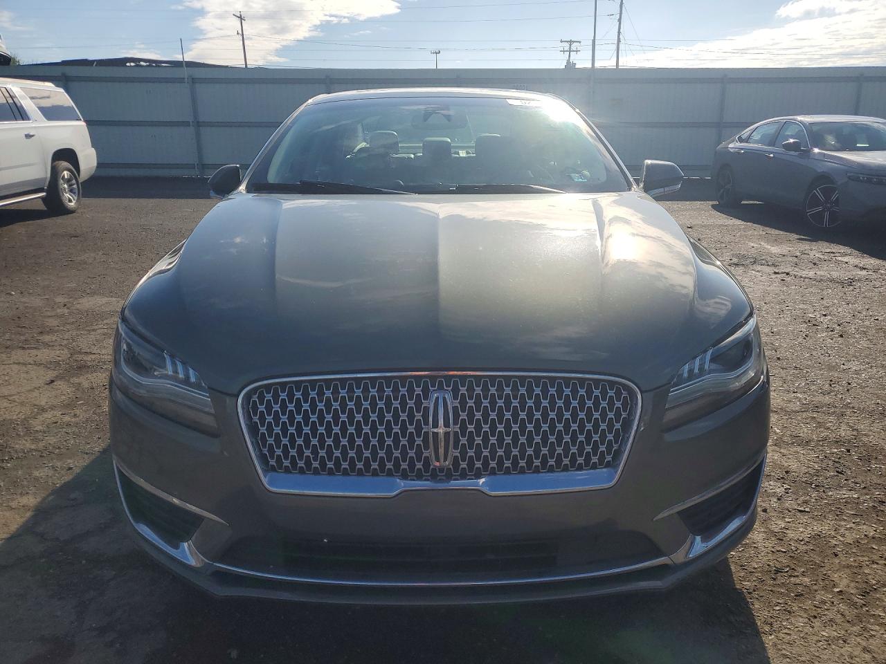 2017 LINCOLN MKZ