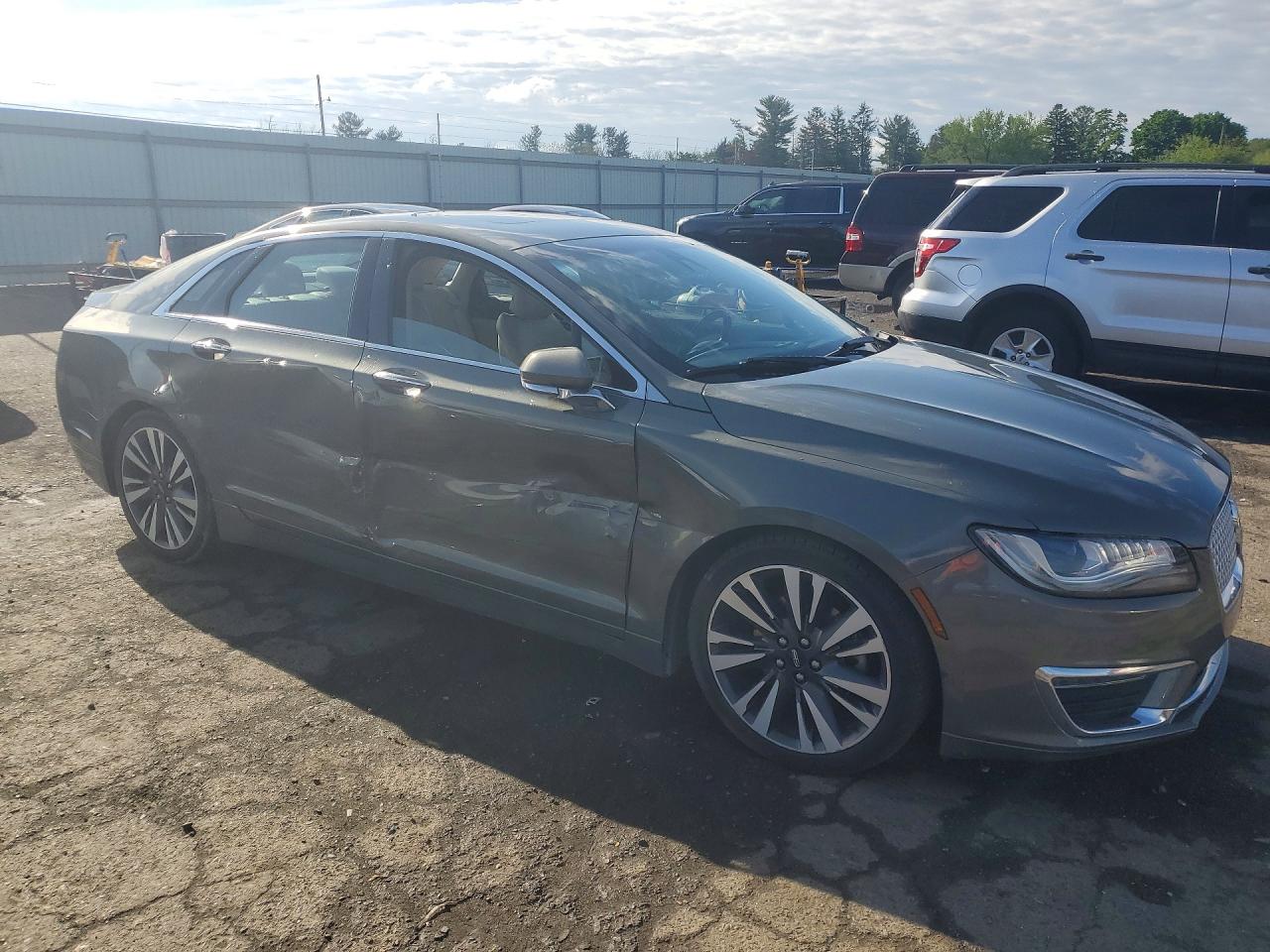2017 LINCOLN MKZ